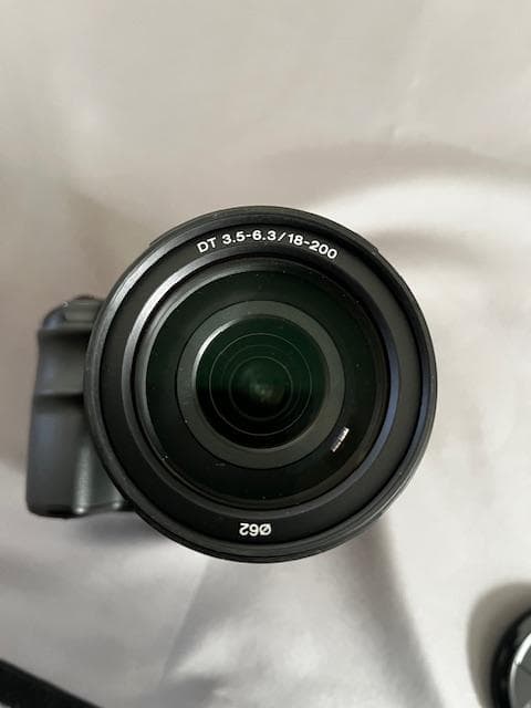 【良品】SONY α デジタル一眼レフカメラ 18-200mmレンズ付き