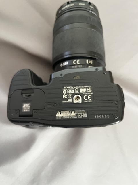 【良品】SONY α デジタル一眼レフカメラ 18-200mmレンズ付き