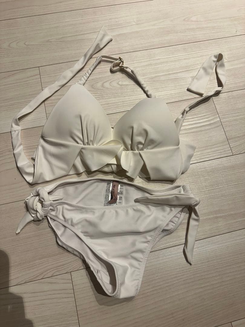 三愛水着　Solidノンワイヤービキニ 9M San-ai Resort 白