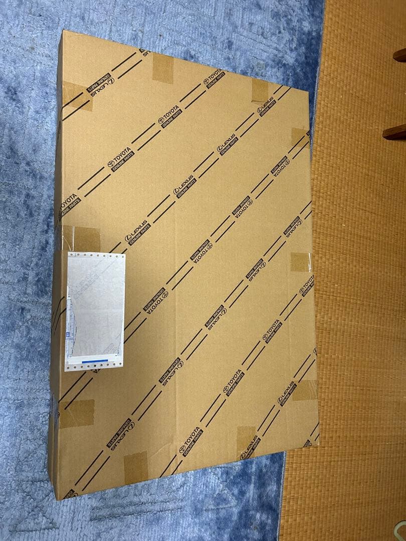 純正部品 60プリウスＺ用　アーチモールフロント・リア4枚セット　艶ありブラック