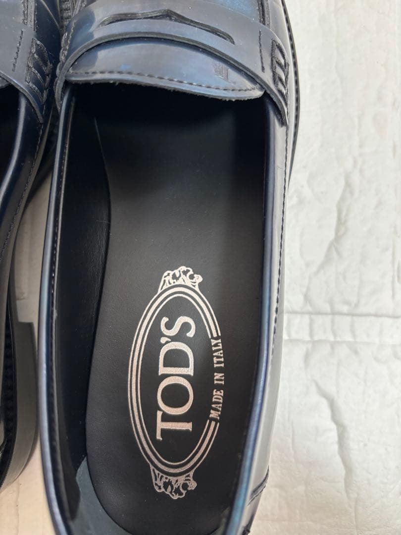 ほぼ未使用TOD'S ダークネイビー　レザー ローファー36サイズ jp23
