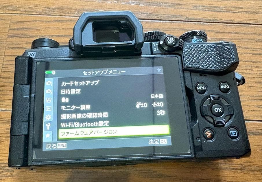 OM SYSTEM OM-5おまけ,美品 ,ストロボ ,純正バッテリー