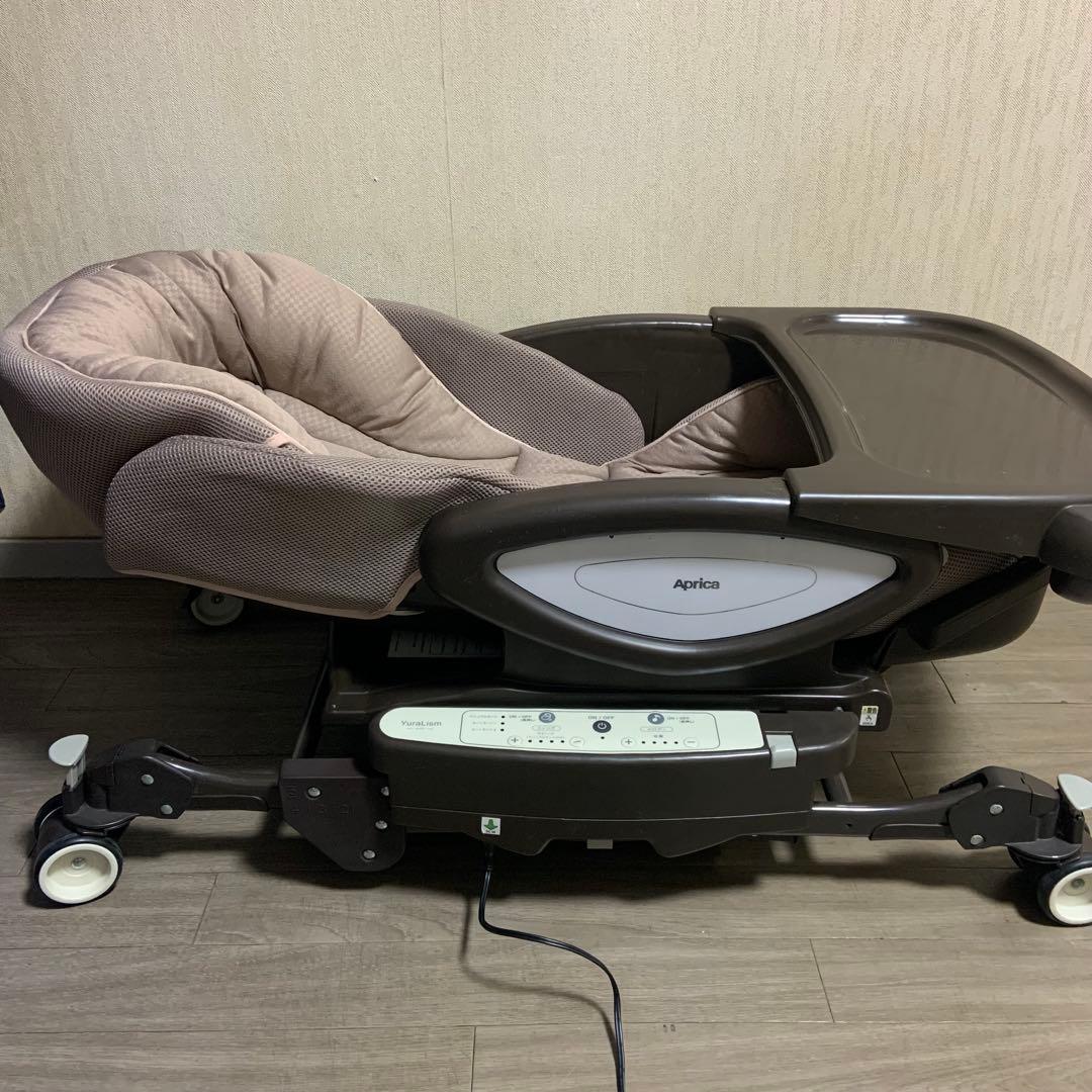 Aprica ユラリズムオートベビーラック・チェア ブラウン