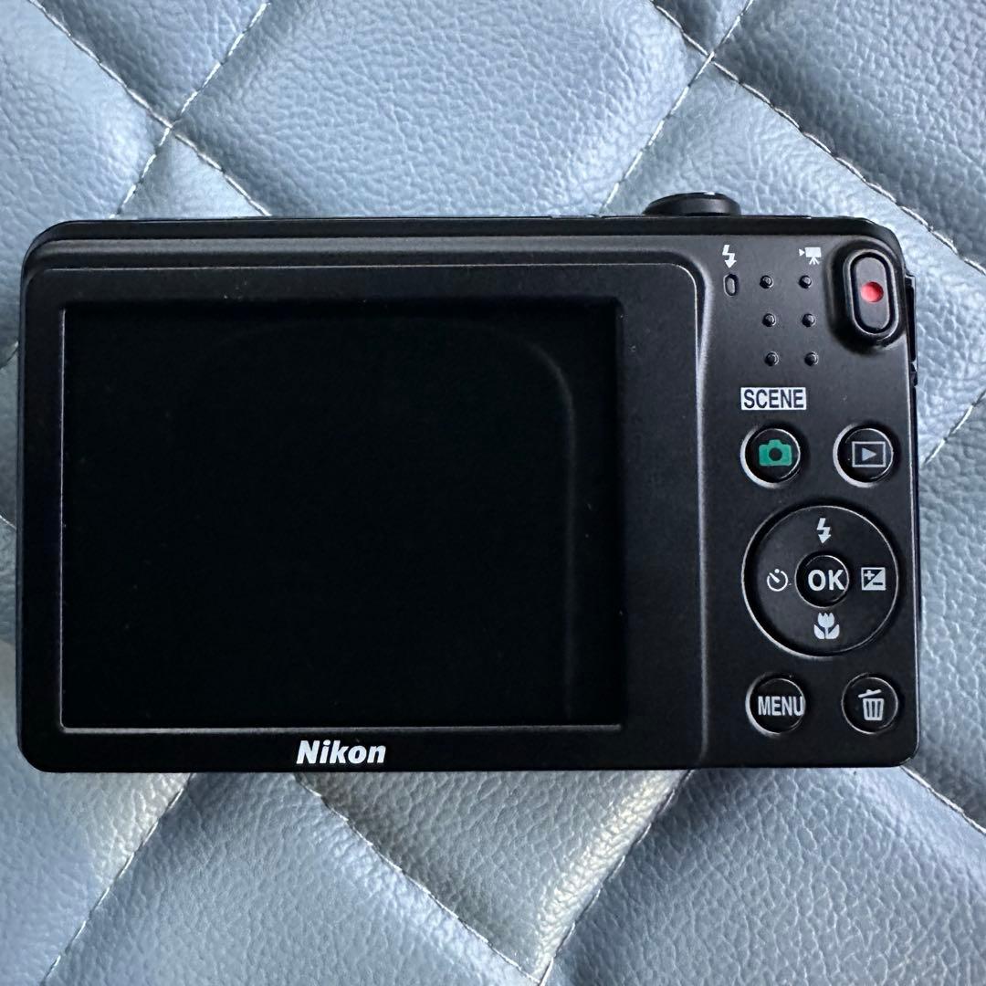 Nikon COOLPIX S3700 コンパクトデジタルカメラ　ブラック