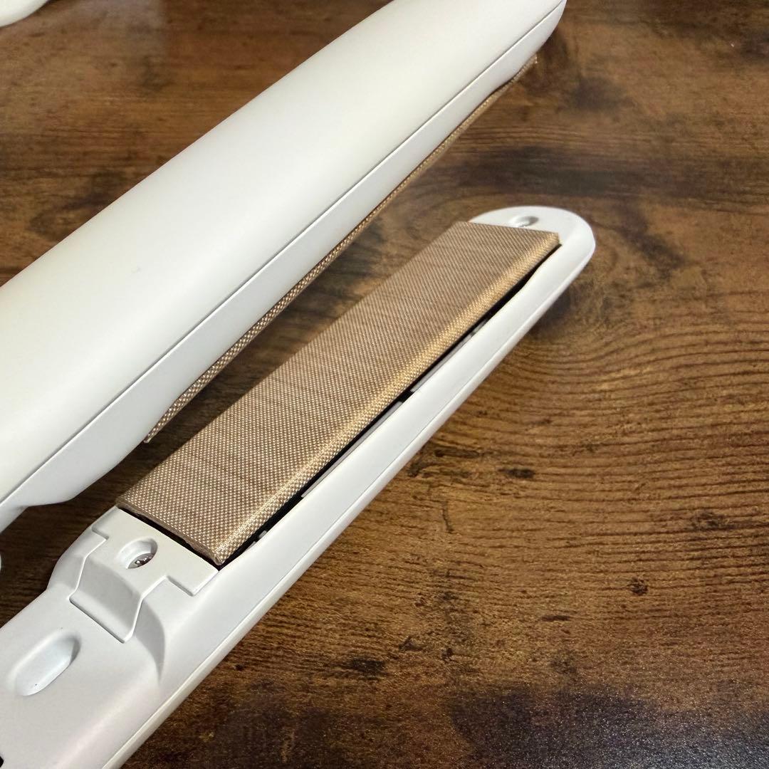 絹女 KANUJO ストレートヘアアイロン ホワイト