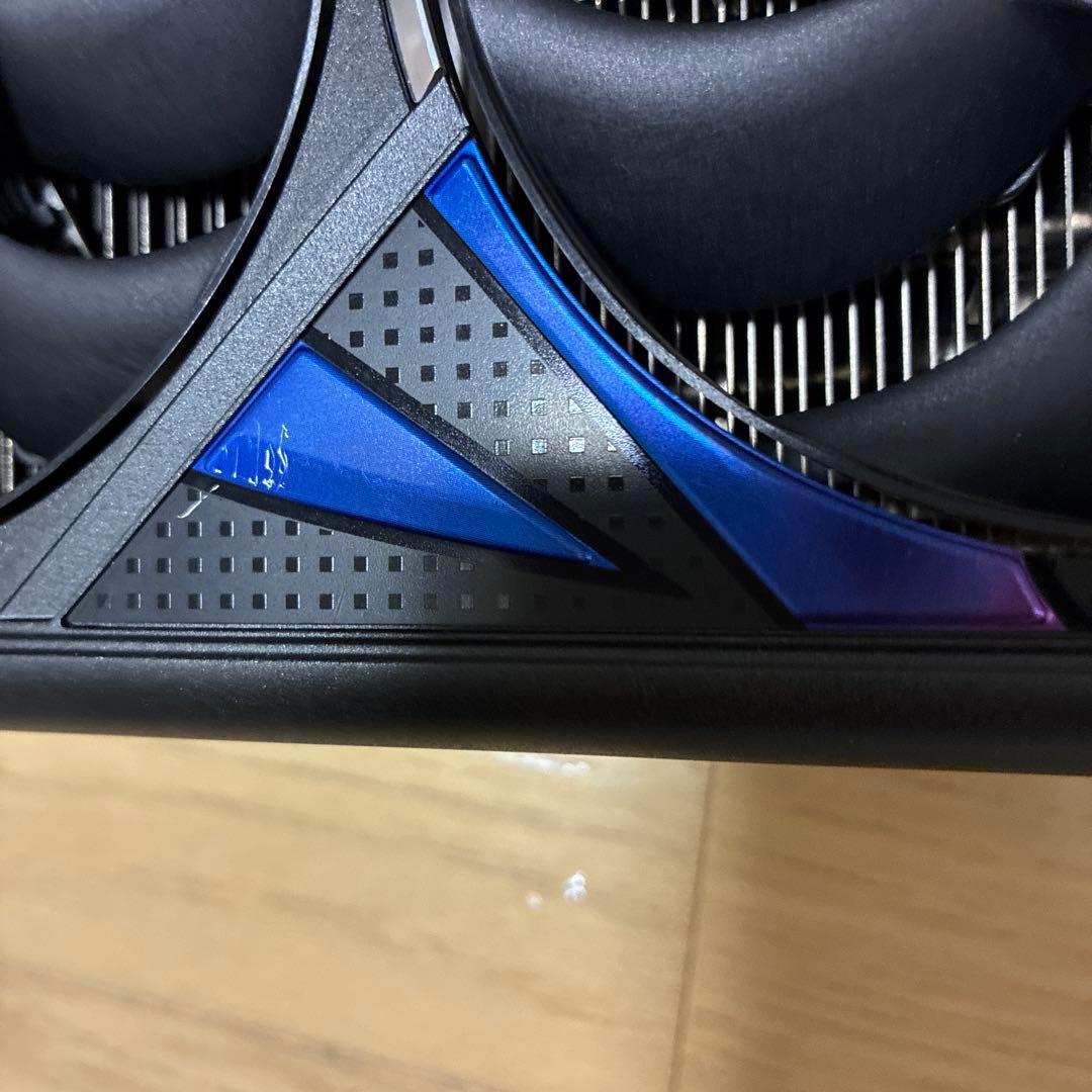 ASUS RTX 4090 ヒートシンク　3連　ファン　バックプレート　LED