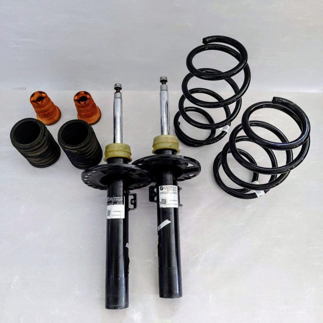 ぷぷえみ【】純正品 (G01) X3 M40d 純正サスペンション