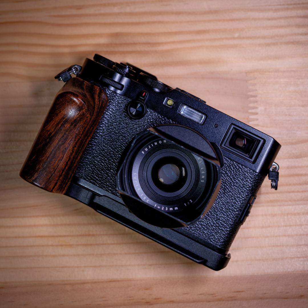 富士フイルムX100F ブラック【中古美品＆付属品多数】