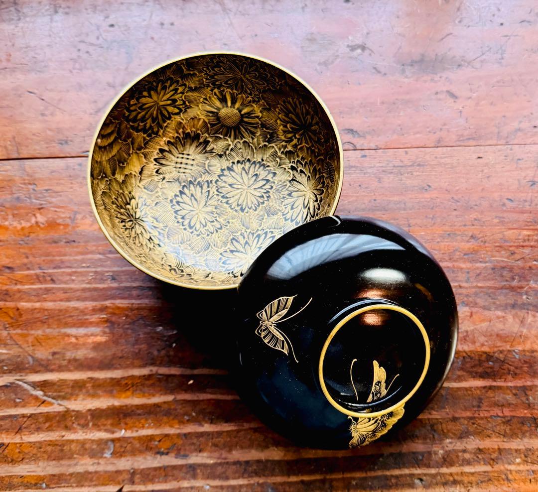 骨董品　沈金　黒漆塗り椀　蝶菊文様1客　正月　吸物椀二客セット