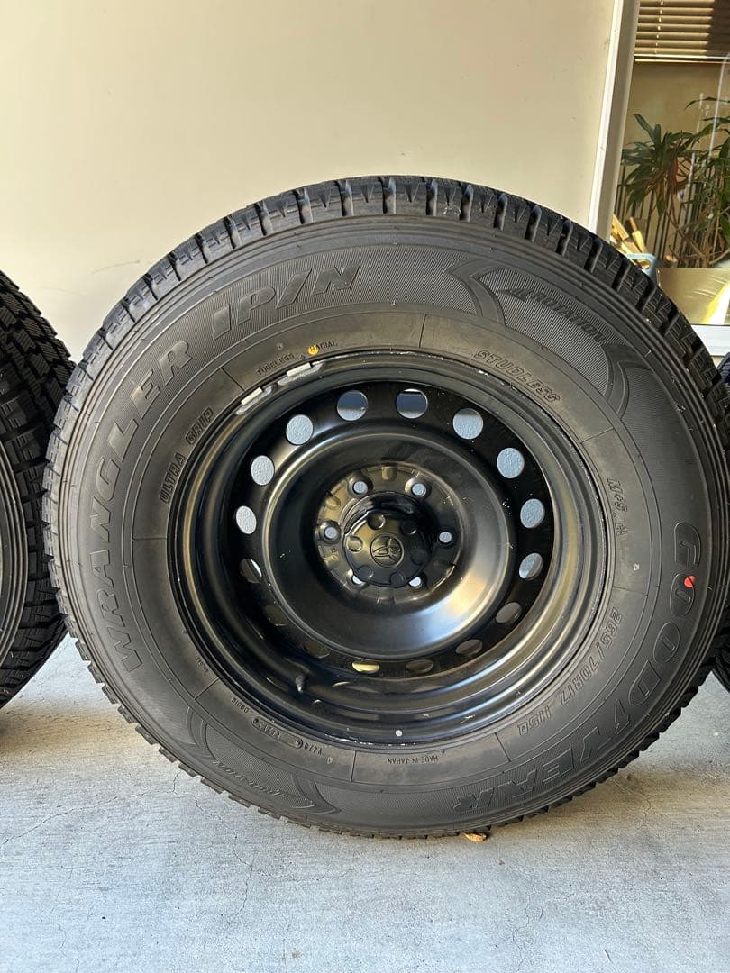 ⭐︎最終値下げ⭐︎プラド FJクルーザーホイール付スタッドレスタイヤ　グッドイヤー