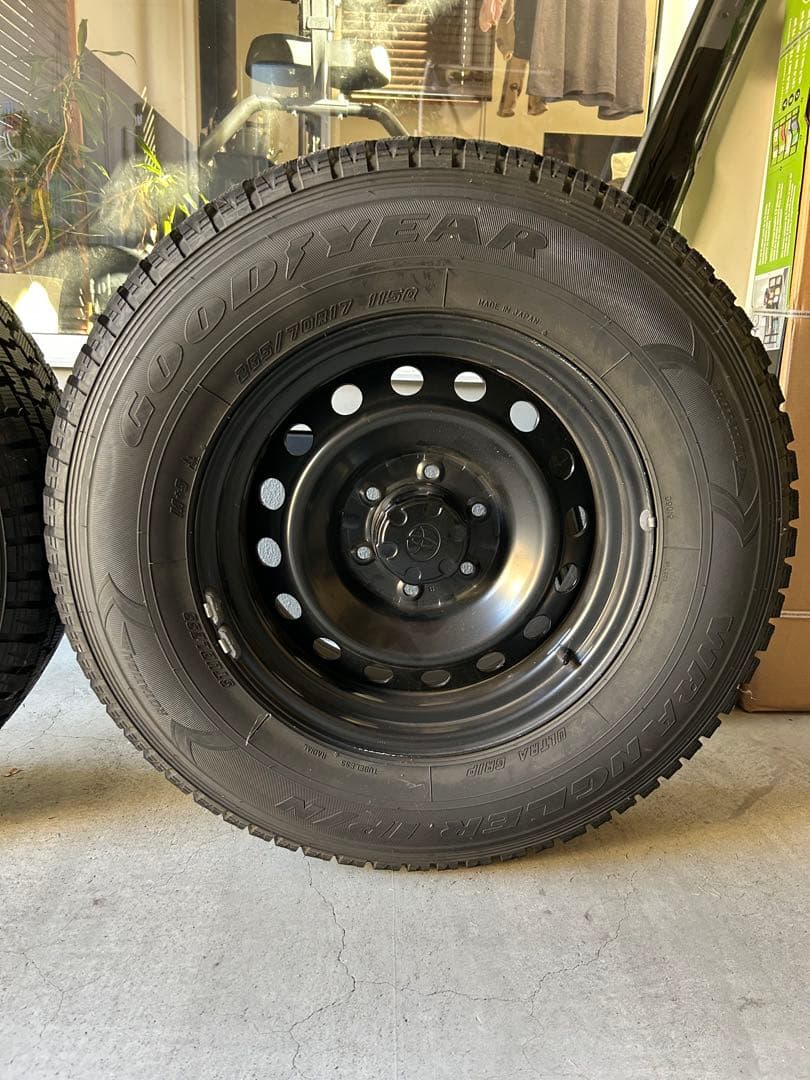 ⭐︎最終値下げ⭐︎プラド FJクルーザーホイール付スタッドレスタイヤ　グッドイヤー