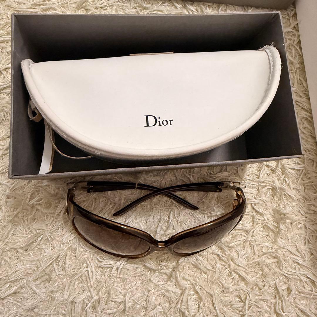 美品　付属品完備　ディオール　レディ　サングラス　定価37800円