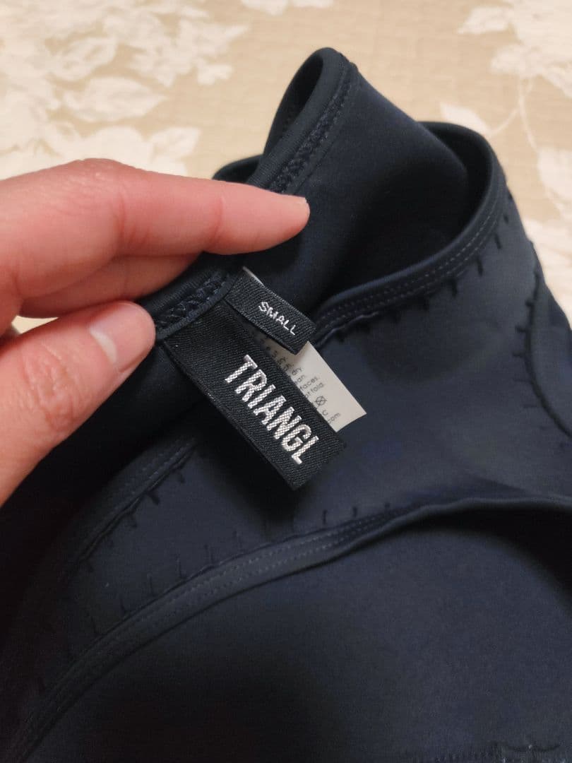 新品 未使用 TRIANGL ビキニ 水着 ブラック セパレート オーストラリア