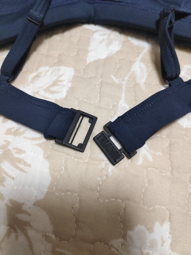 新品 未使用 TRIANGL ビキニ 水着 ブラック セパレート オーストラリア