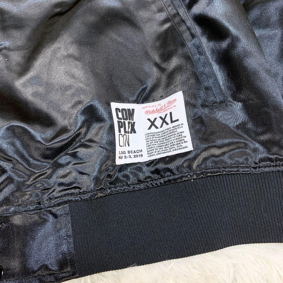 【良品】ミッチェルアンドネス スタジャン　黒　LAKERS XXLサイズ