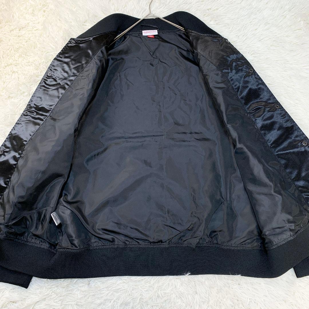 【良品】ミッチェルアンドネス スタジャン　黒　LAKERS XXLサイズ