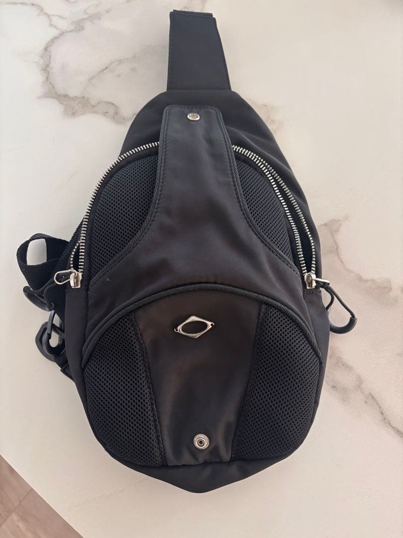 MSCHF ショルダーバッグ ボディバッグ スリングバッグ