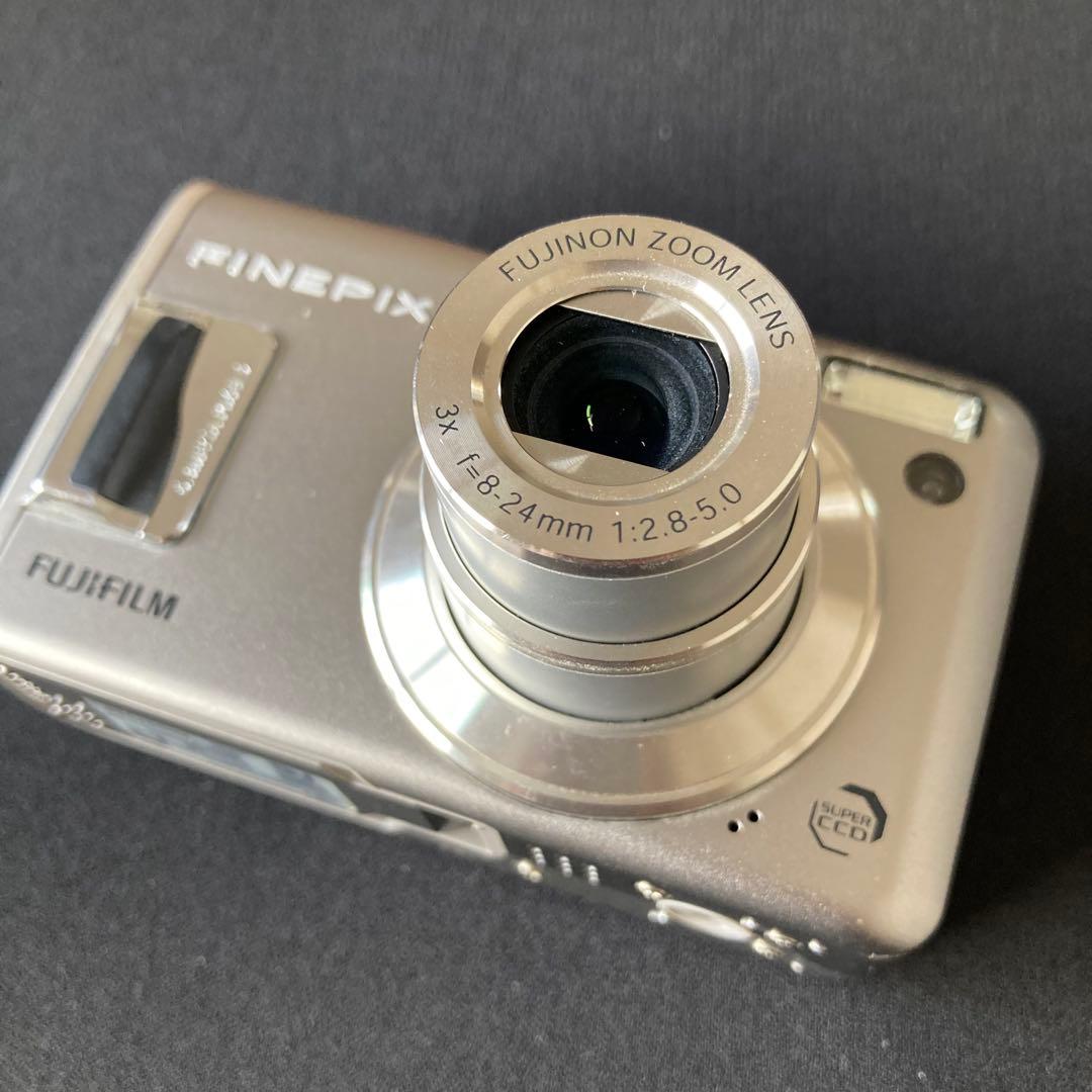 【美品】FUJIFILM finepix F31fd CCDセンサー コンデジ