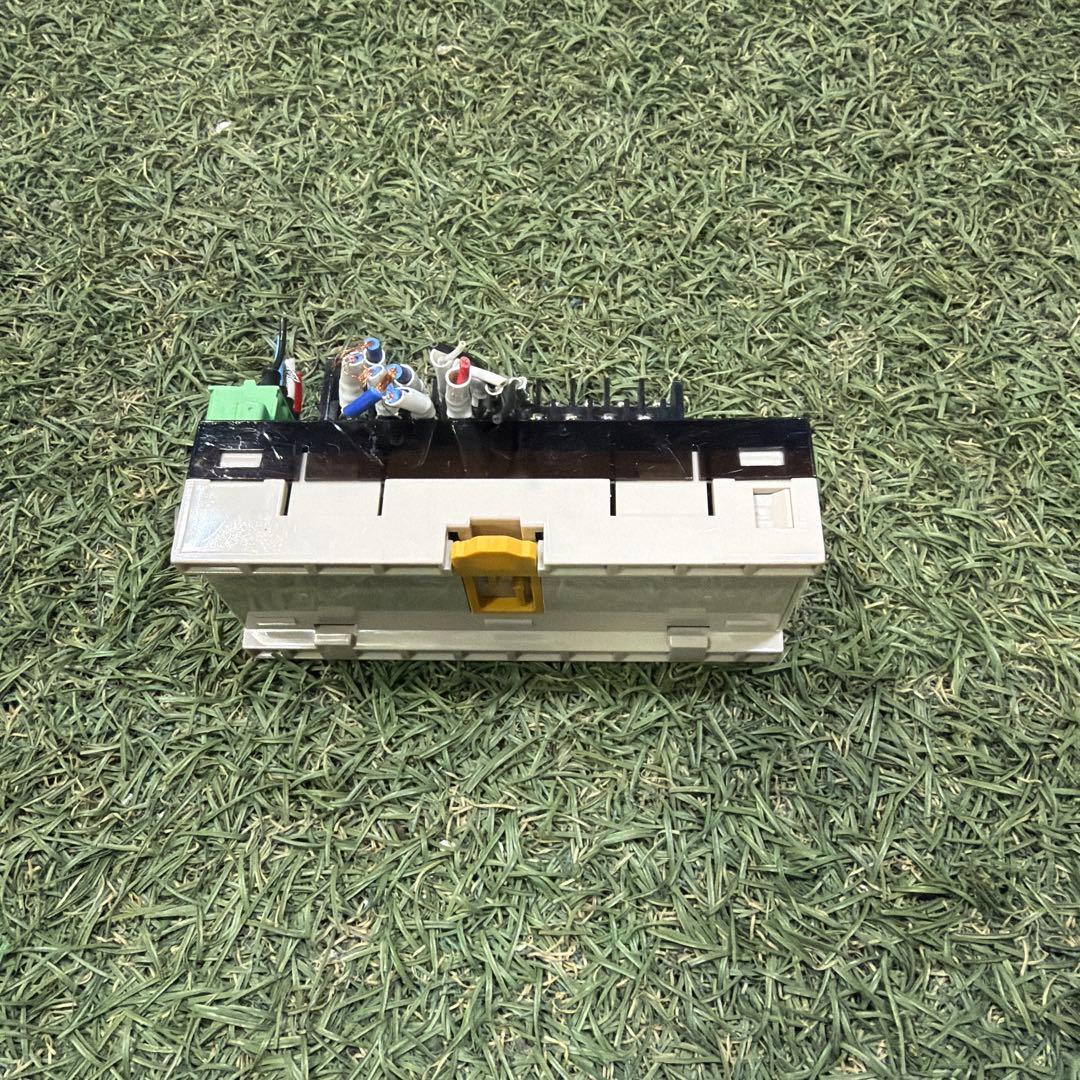 OMRON DRT2-OD16 リモートターミナル