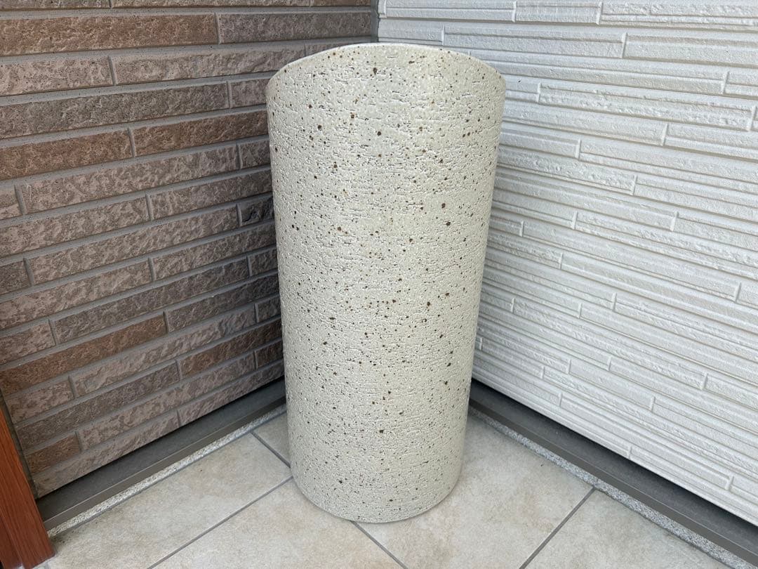 岩尾磁器 IWAO VESSELA イワオベセラ イワオジキ 有田焼き 傘立て