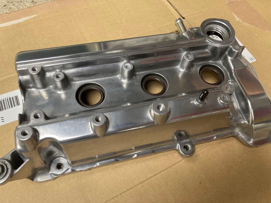 L700S ミラ/ミラジーノ タペットカバー　ヘッドカバー