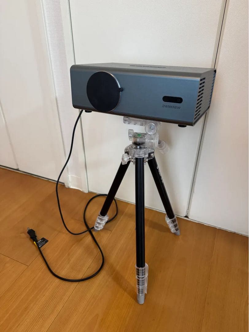 OWNKNEW GC357 4K対応プロジェクター 本体+ 三脚