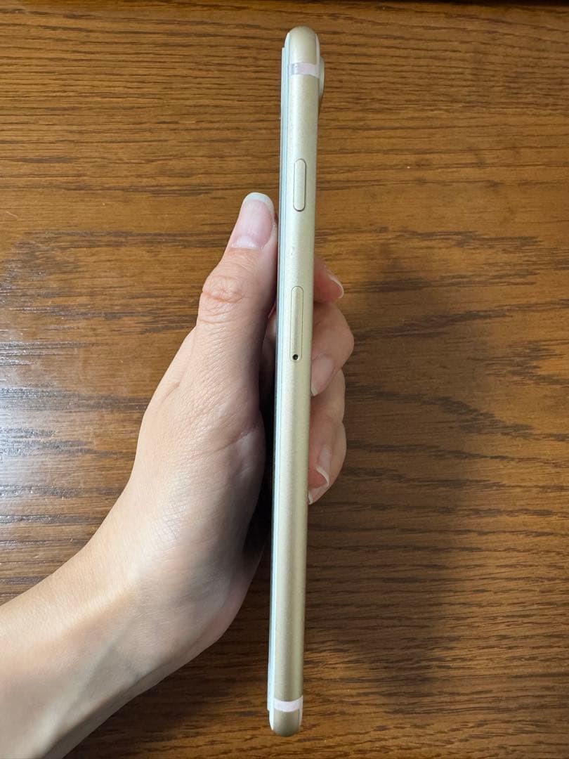 Apple iPhone 7 Plus ゴールド　128GB