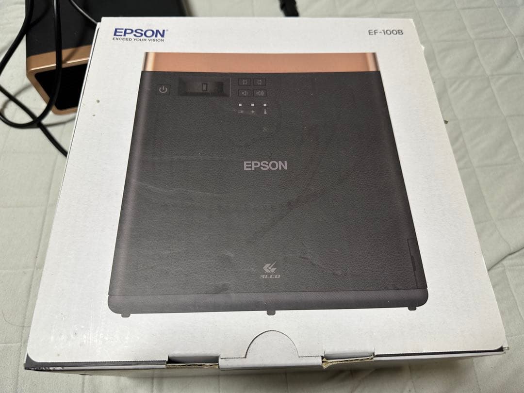 EPSON EF-100B プロジェクター (即決購入限定おまけ付き)
