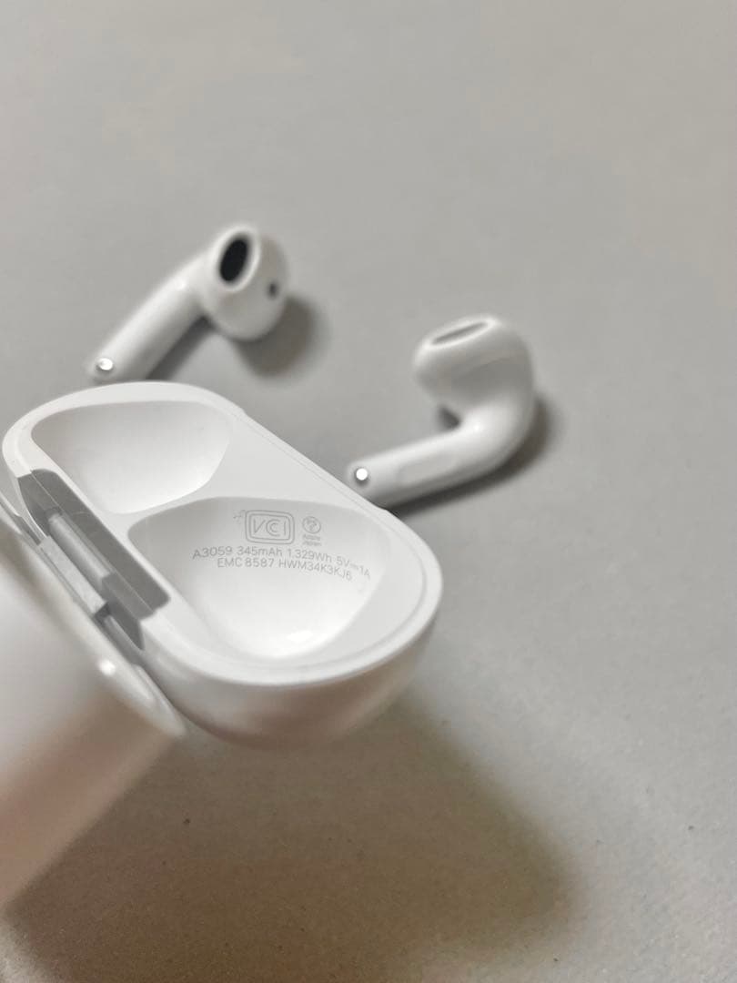 【 国内正規品】 AirPods 4_アクティブノイズキャンセリング搭載