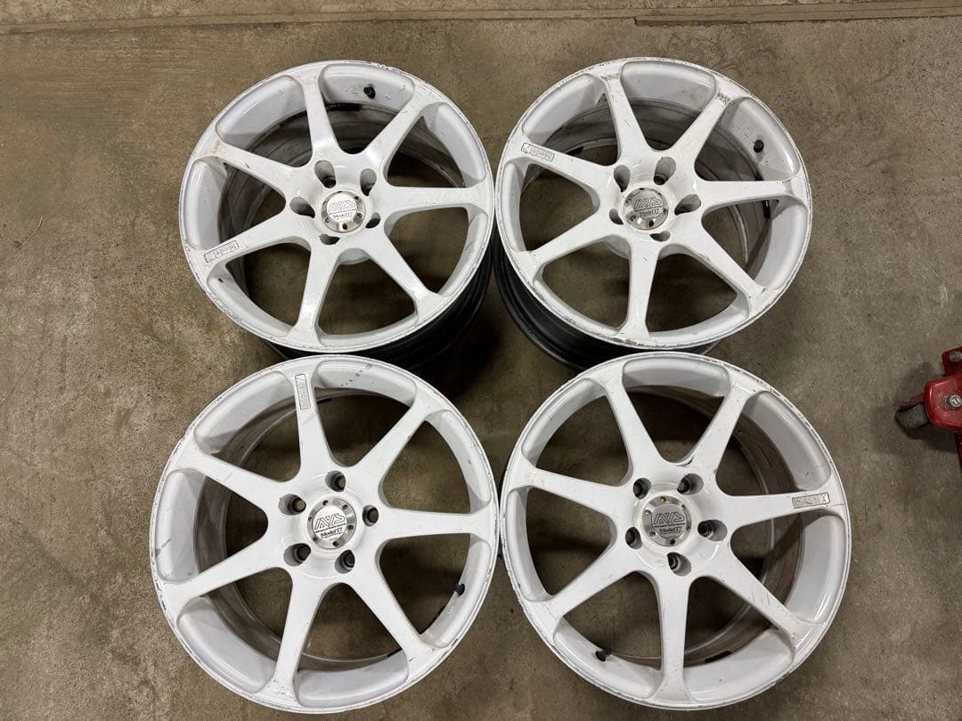 h*p様 AVS モデル7 114.3 5穴 17インチ 8J +45 白 ホワ