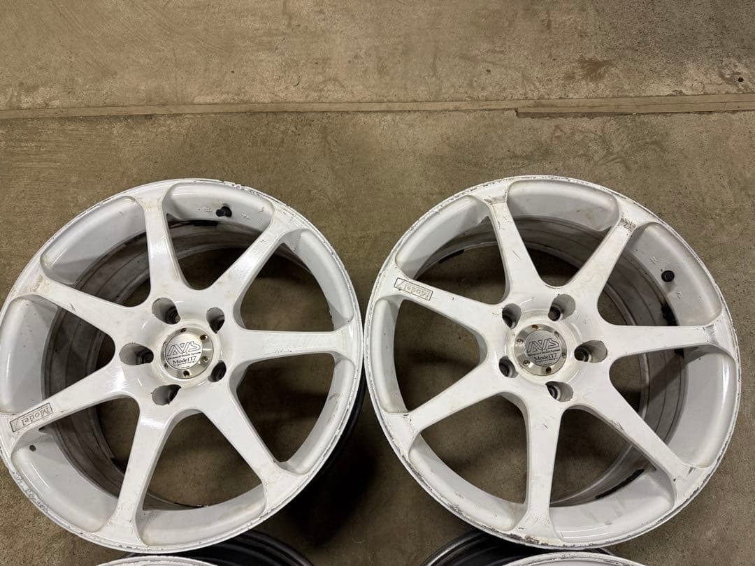 h*p様 AVS モデル7 114.3 5穴 17インチ 8J +45 白 ホワ