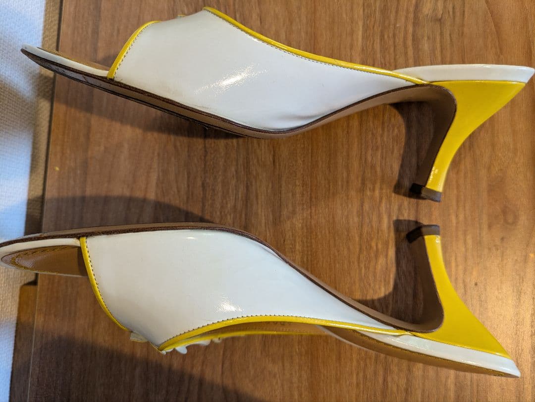 ヴィトン　フラワーモチーフ　ミュール