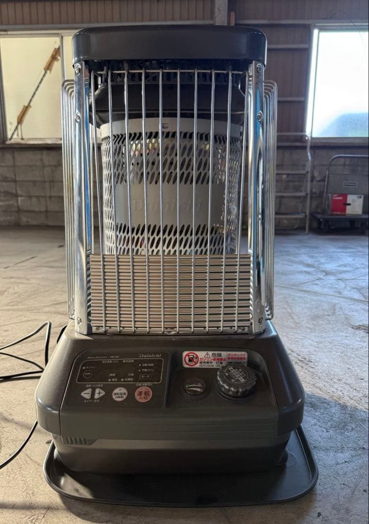 ￼ ダイニチブルーファンヒーター
