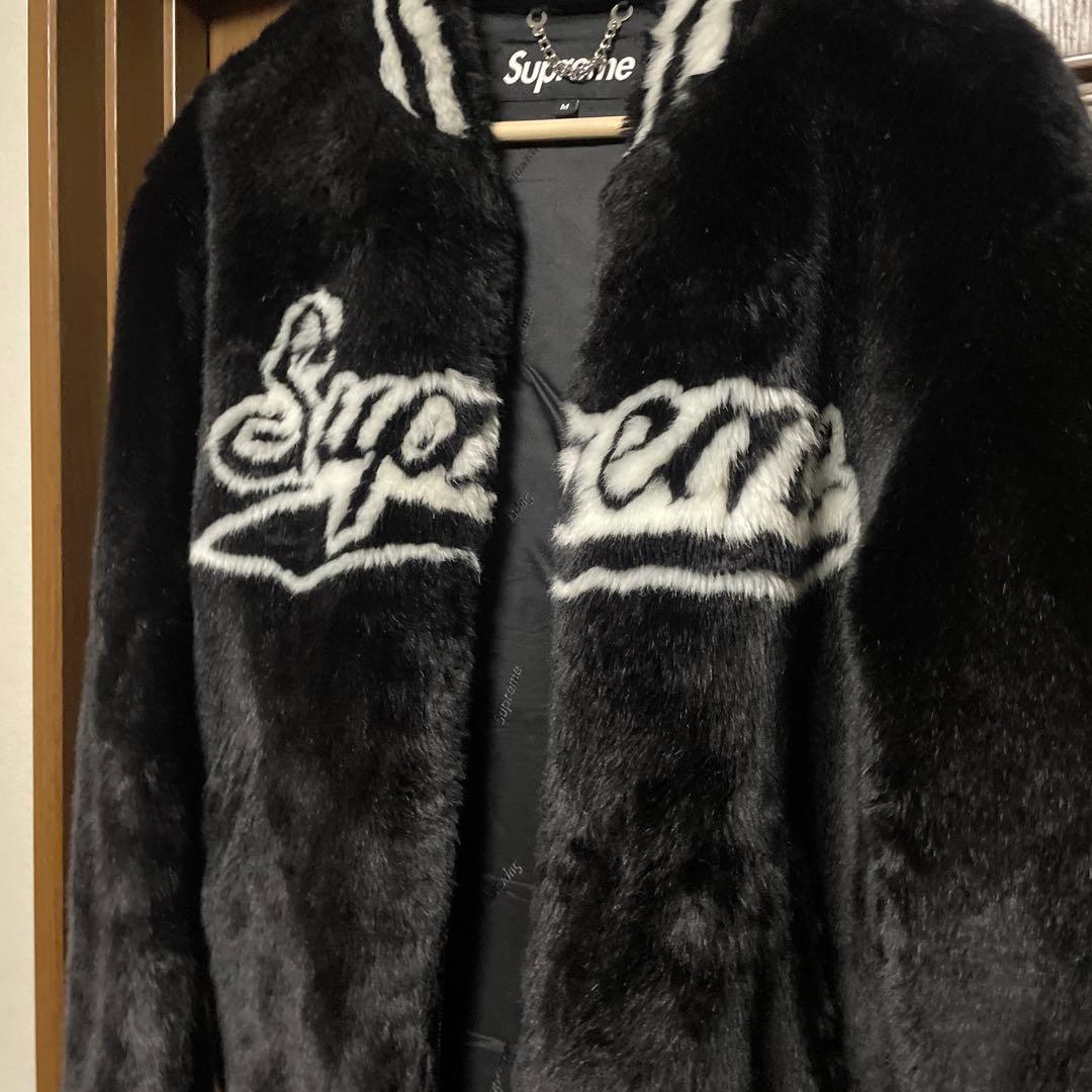 ジ*神様 Supreme ブラックファー スタジャン Mサイズ