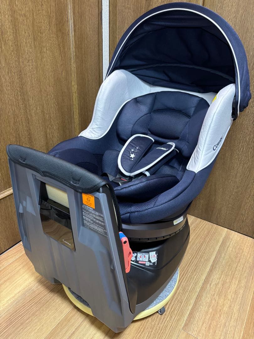 コンビ　クルムーヴ　Simplight　ダイヤモンドネイビー　チャイルドシート