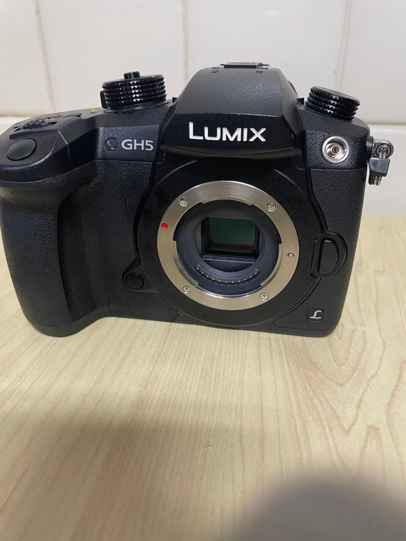 ★LUMIX GH5 レンズキット★　デジタルカメラ