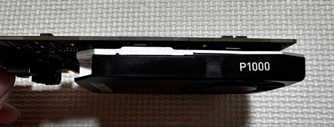 NVIDIA Quadro P1000 (ロープロファイル)