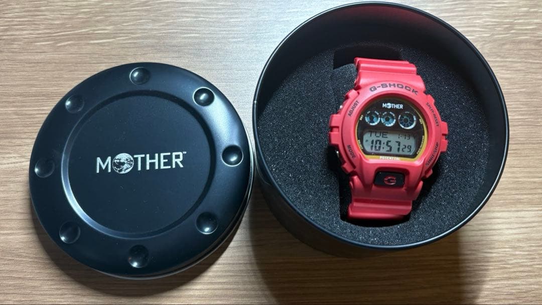 MOTHER G-SHOCK 赤