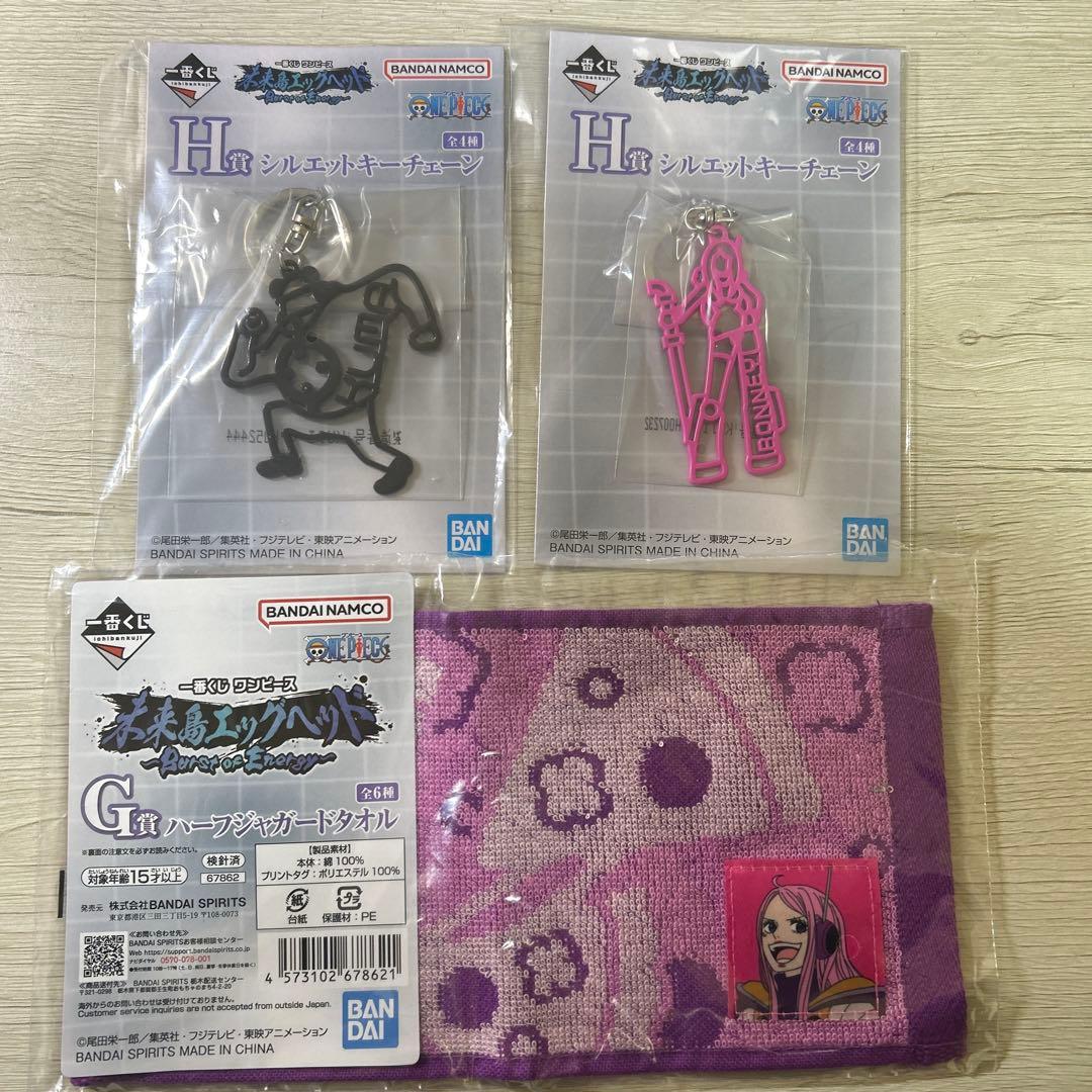 ワンピースカード＋フィギュア4個＋グッズセット