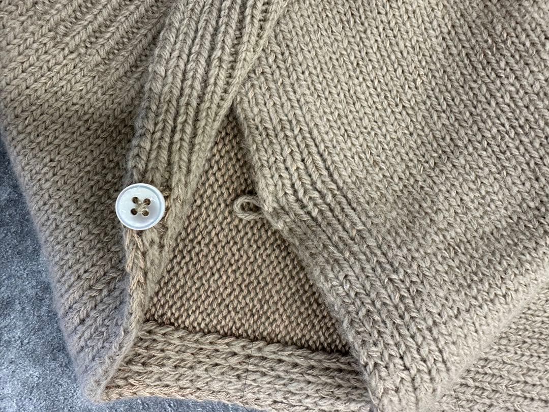 最終値下げ⭐︎マルジェラ⭐︎大人気 ベージュ ニットベスト xs 横ボタン付き