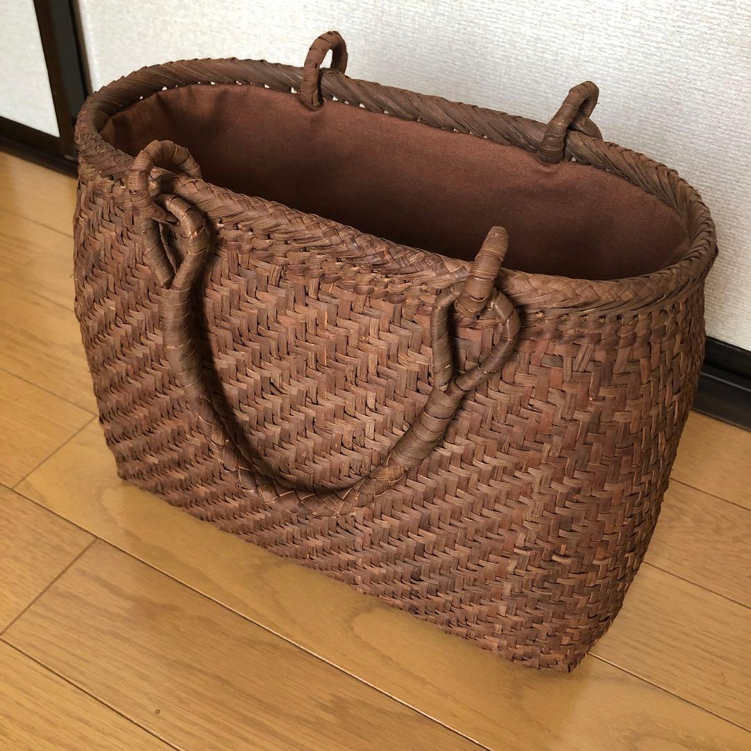 山葡萄籠バック細ひご 中布と内ポケット付き