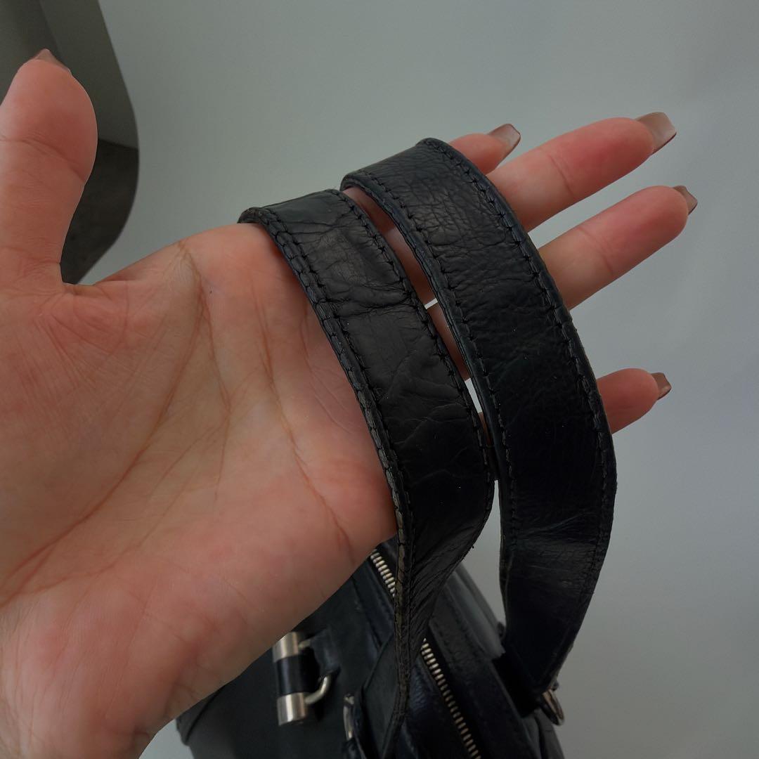 イヴ・サンローラン ミューズ パテント ショルダーバッグ