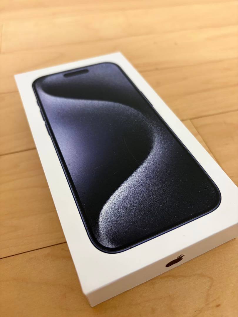 Apple iPhone15Pro 256GB ブラックチタニウム(ほぼ新品)