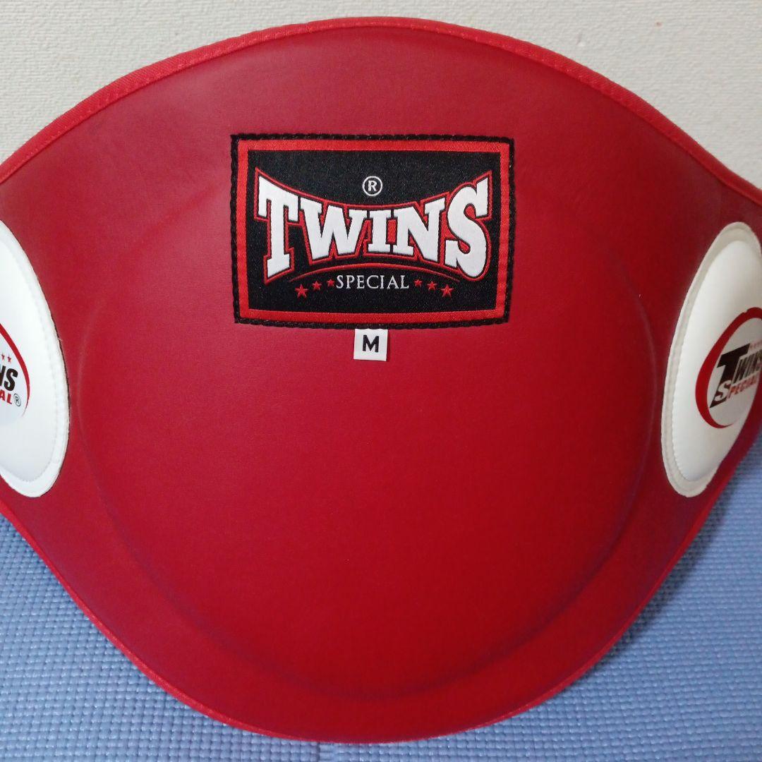 中古品　TWINS SPECIAL ボクシングサポーター M 赤