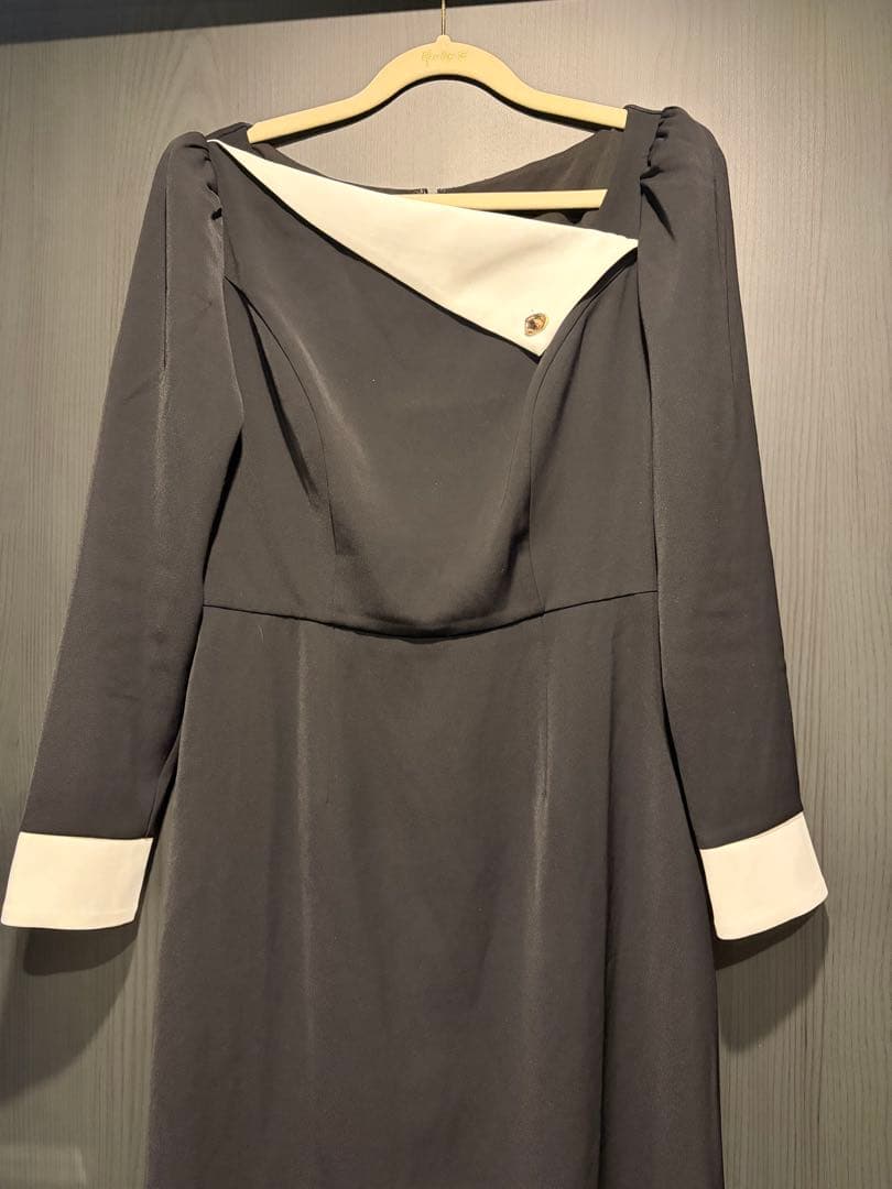 Asymmetrical Collar Dress ハーリップトゥ Mサイズ