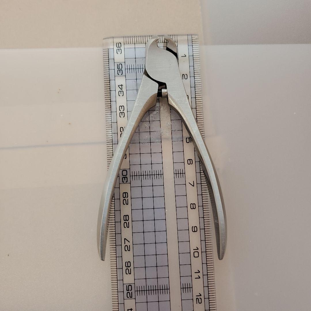 SUWADA 爪切り、ハサミ、ヤスリ、毛抜き、牛革ケース付き