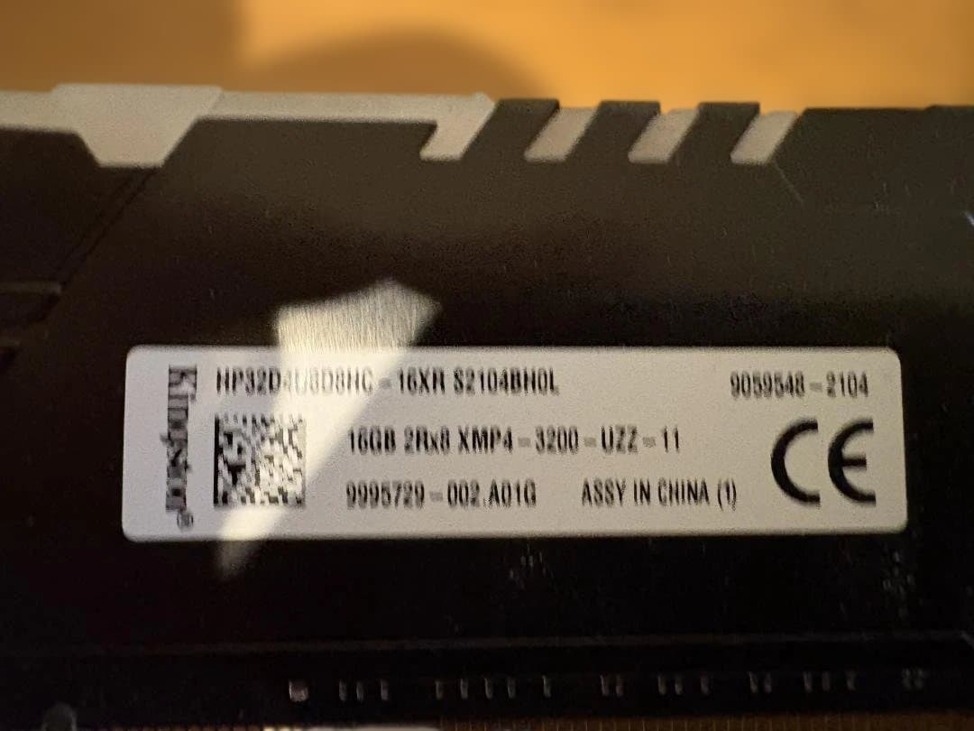 Kingston HYPERX DDR4 メモリー4枚 16GB