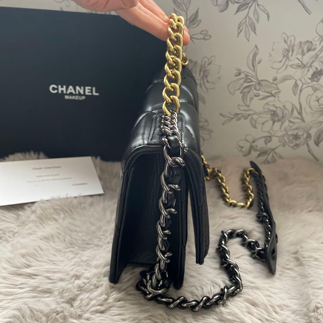 新品　CHANEL ノベルティ　ショルダー