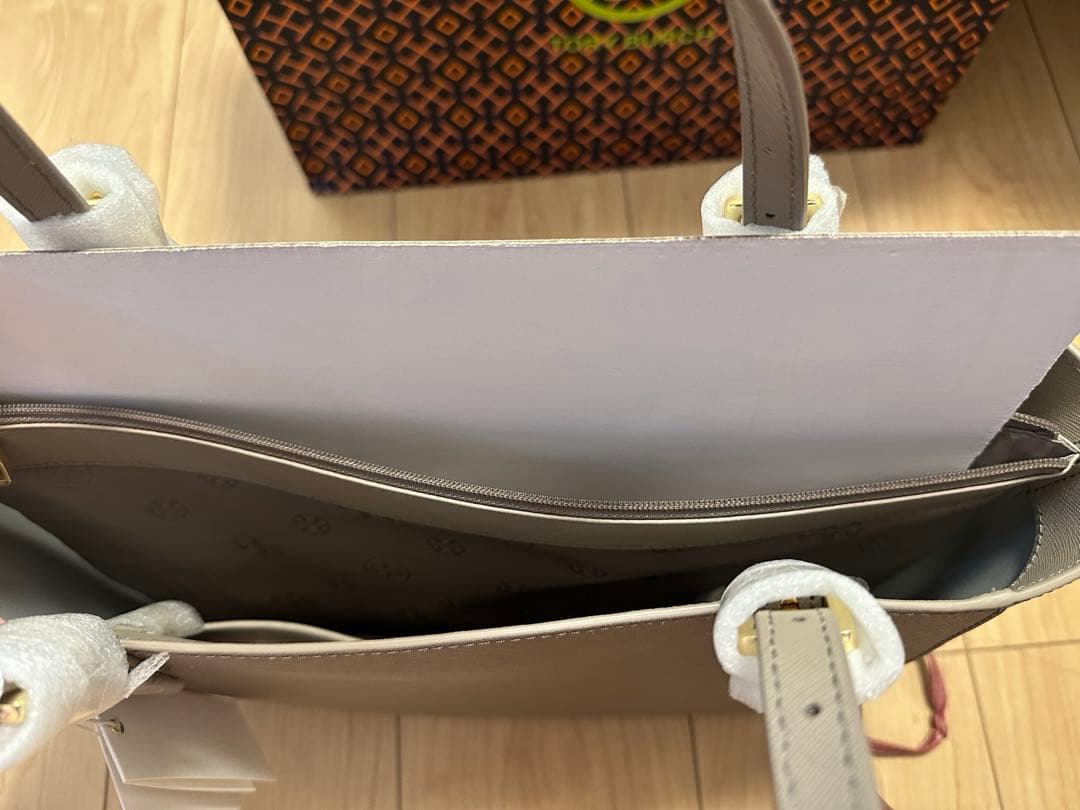 新品未使用 TORY BURCH トリーバーチ トート ビジネスバッグ　A4