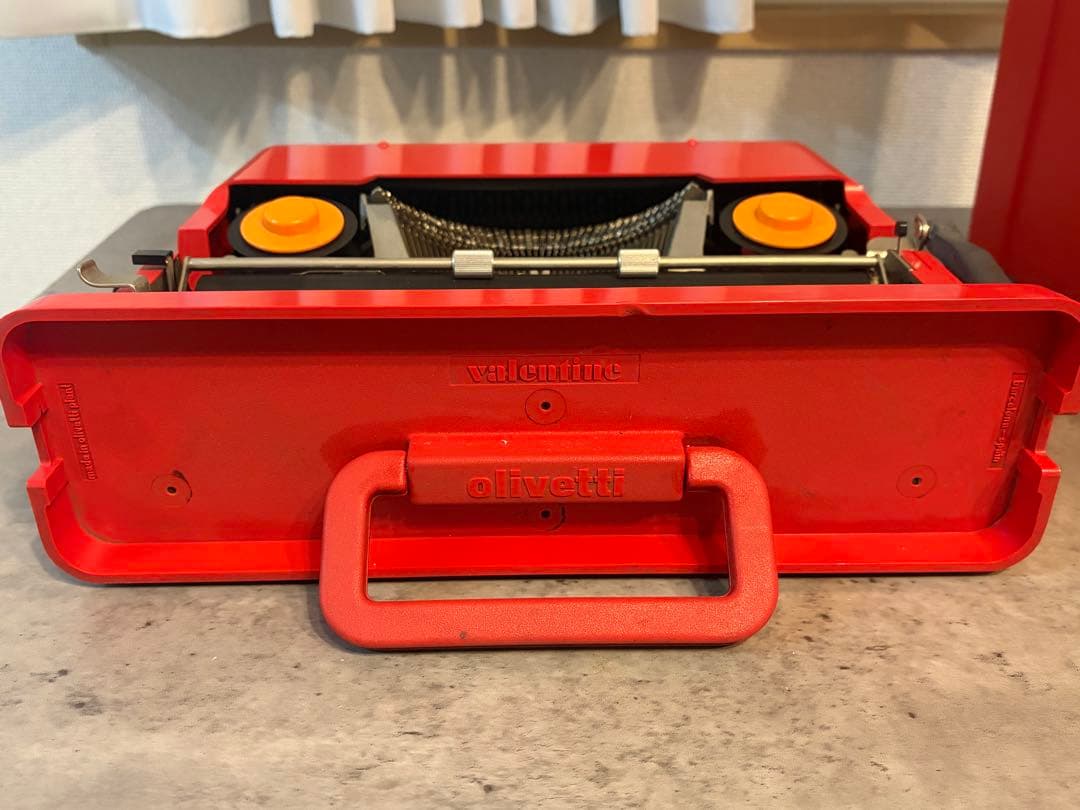 Olivetti Valentine オリベッティ タイプライター 赤バケツ